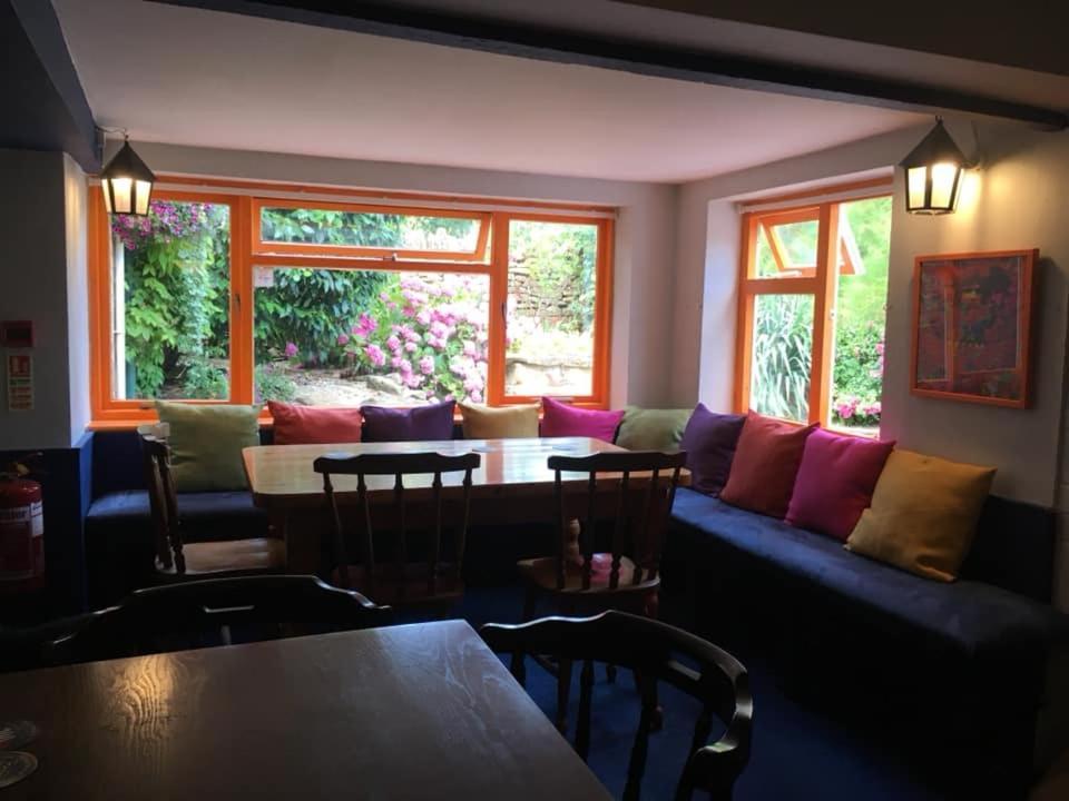 Phelips Arms Bed & Breakfast Montacute Dış mekan fotoğraf
